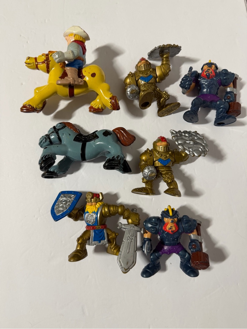 Vintage Fantasy Action Figure & Horse Lot – Knights Warriors & Accessories